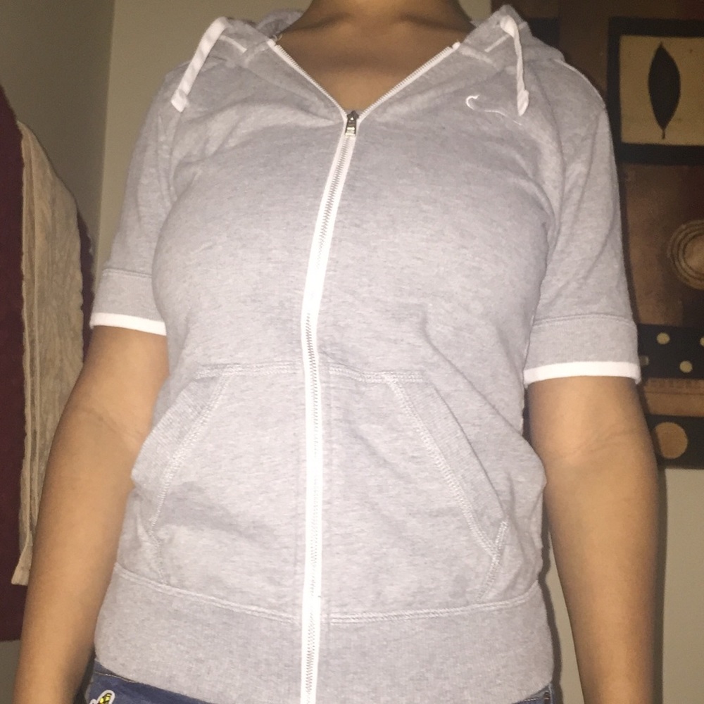 nike hoodie short sleeve